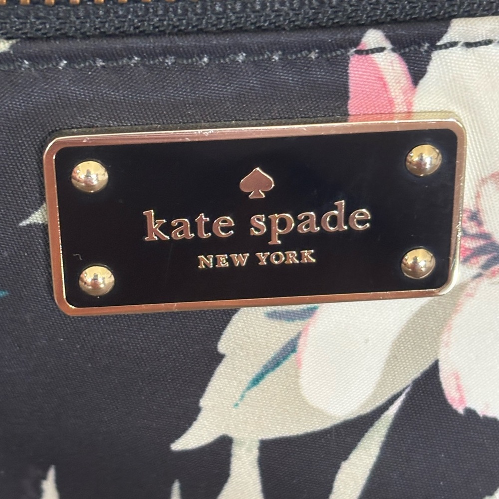 Kate Spade ♠️ Wilson Road Botanical Madelyne Crossbody - Picture 9 of 13
